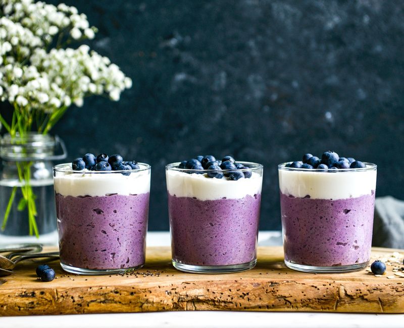 HIGH PROTEIN LEMON-BLUEBERRY OVERNIGHT OATS-1